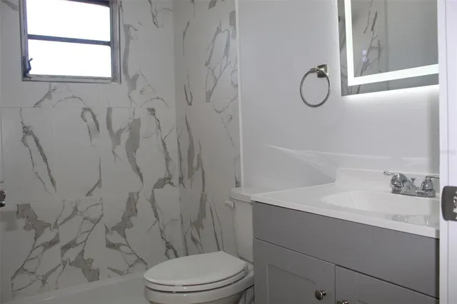 $2,100 | 7341 Hart Street, Englewood, FL 34224