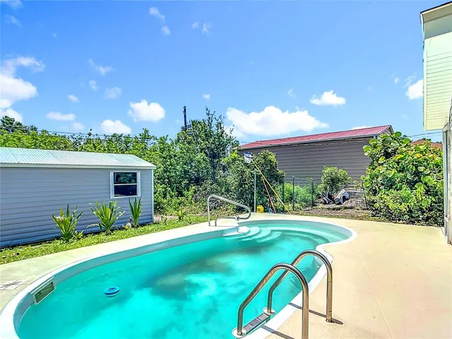 $2,100 | 7341 Hart Street, Englewood, FL 34224