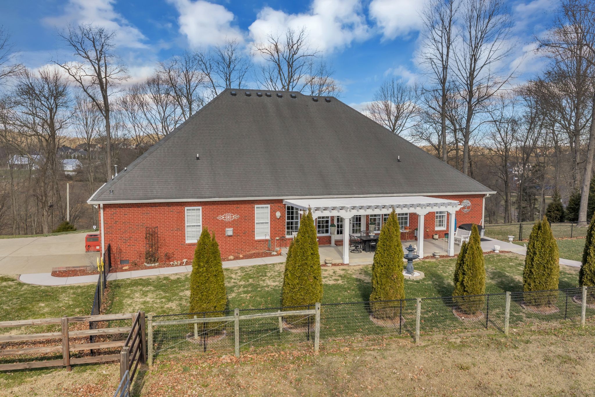 1270 Meeks Cemetery Road Burns, TN 37029 - Photo 40 of 44 a view of a chairs and table in the backyard