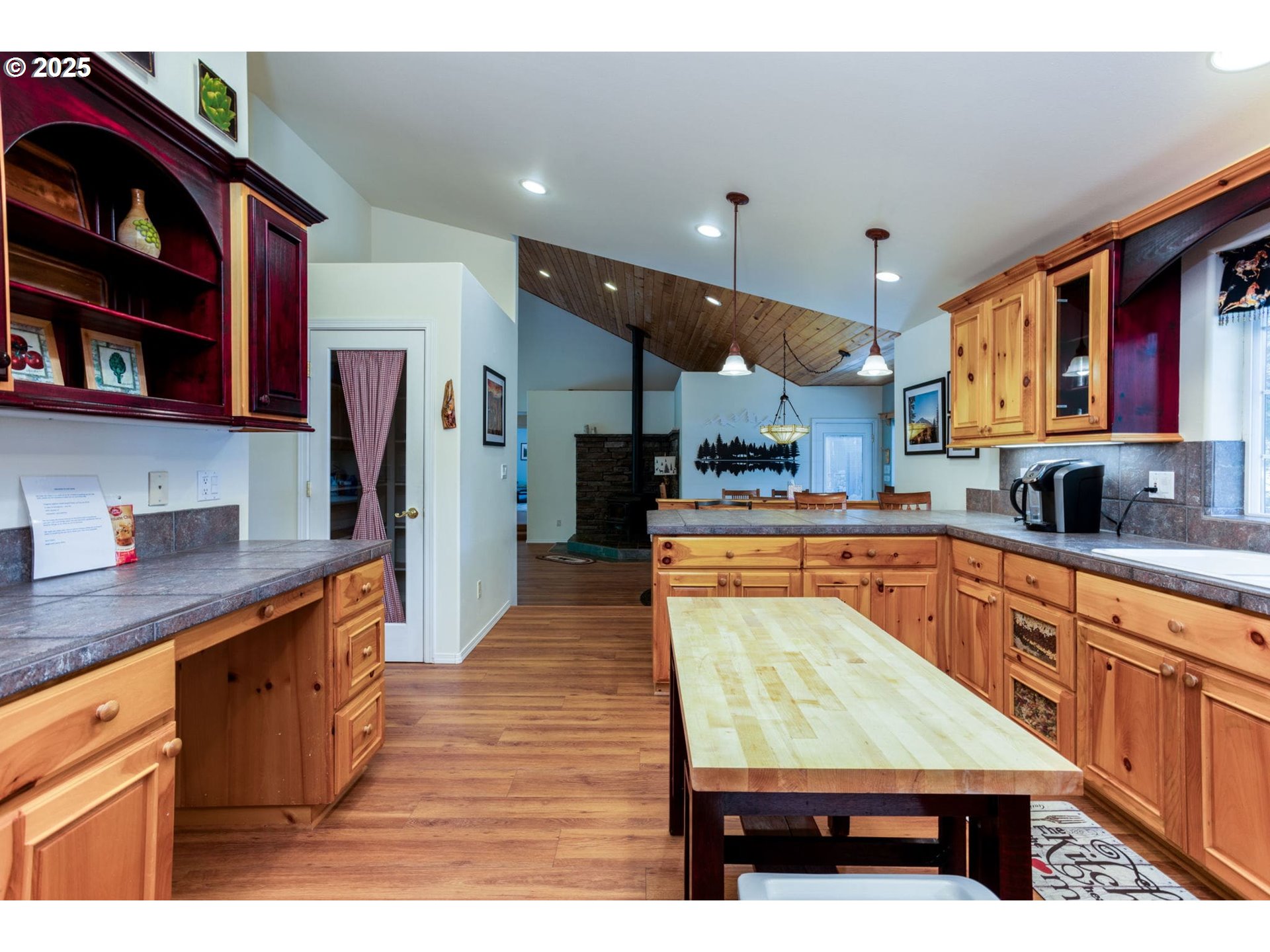 52160 Foxtail Road La Pine, OR 97739 - Photo 15 of 40 Gallery Image 15