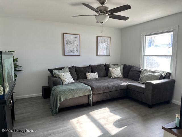 458 Crestwood Road Hillview, KY 40229 - Photo 5 of 20 Nice size Living Room, Fresh Paint, Laminate Flooring, Coat Closet, Ceiling Fan