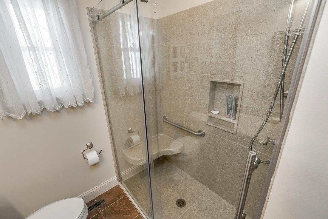 381 Darbyhurst Road Columbus, OH 43228 - Photo 24 of 30 shower