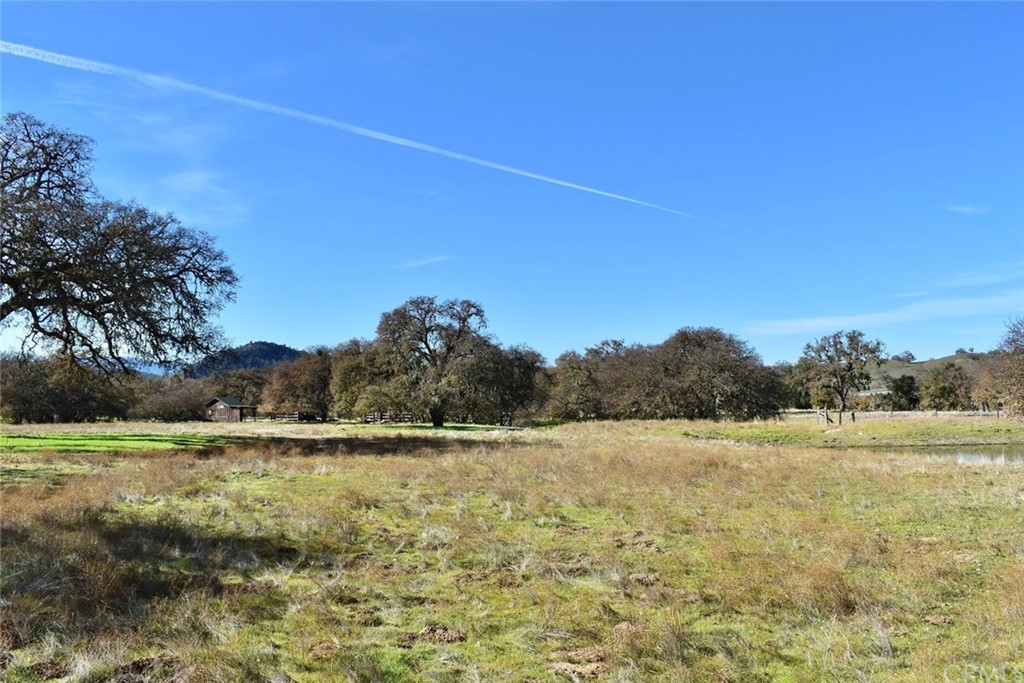 1515 Gateway Drive Paso Robles, CA 93446 - Photo 4 of 24 a view of lake and mountain view