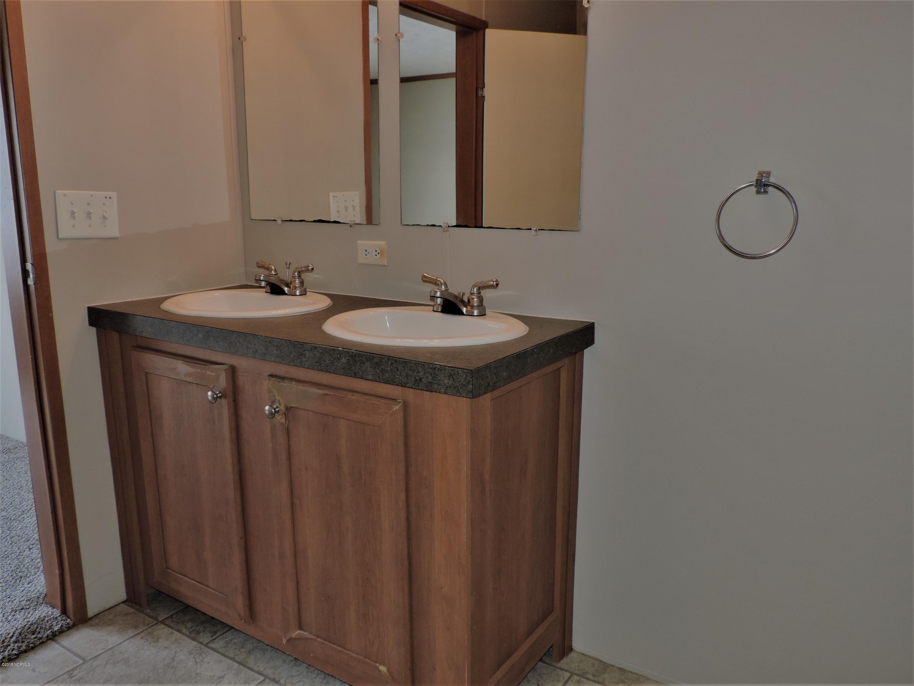 240 Henry Middleton Road Warsaw, NC 28398 - Photo 17 of 53 DSCN5809
