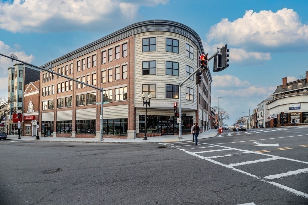 480 West Broadway, Unit 103 Boston, MA 02127 - Photo 2 of 19 a front view of a building