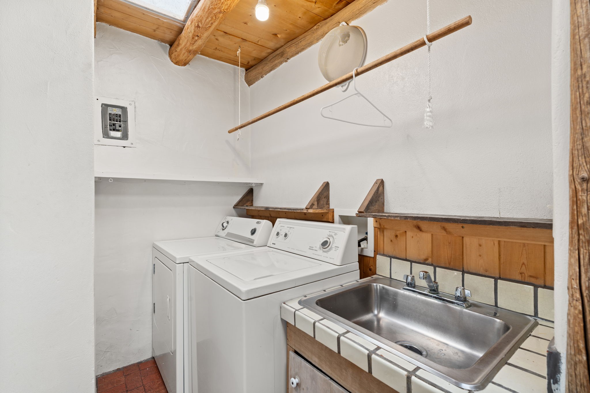 634 Canyon Road Santa Fe, NM 87501 - Photo 31 of 53