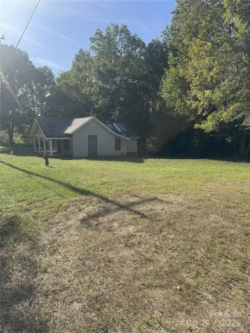 a view of an outdoor space and a yard