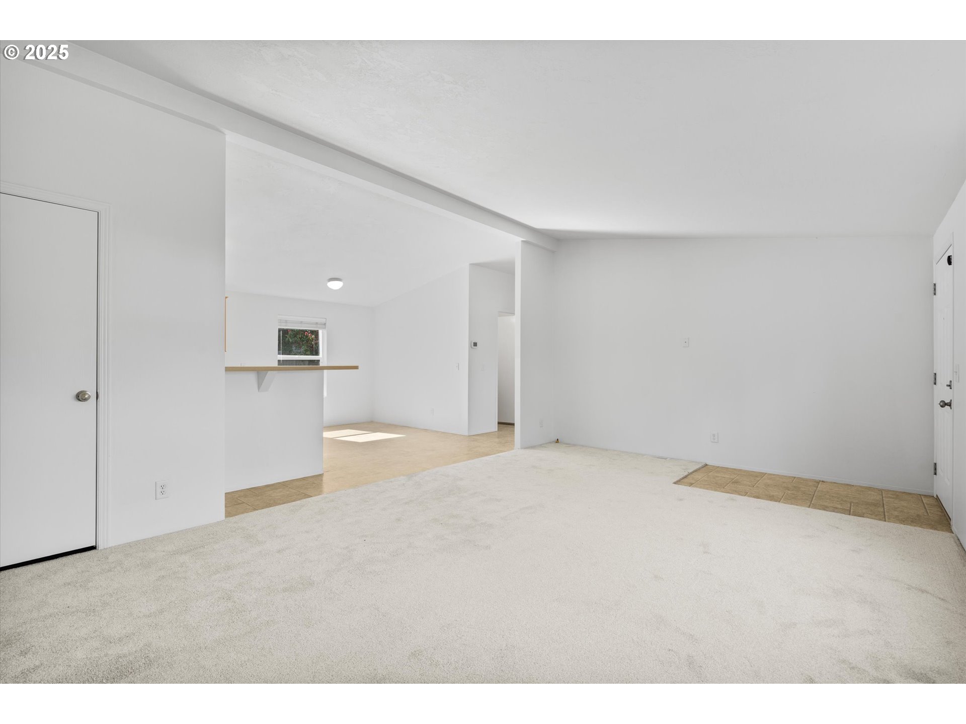 13996 Holcomb Boulevard Oregon City, OR 97045 - Photo 15 of 42 a view of empty room