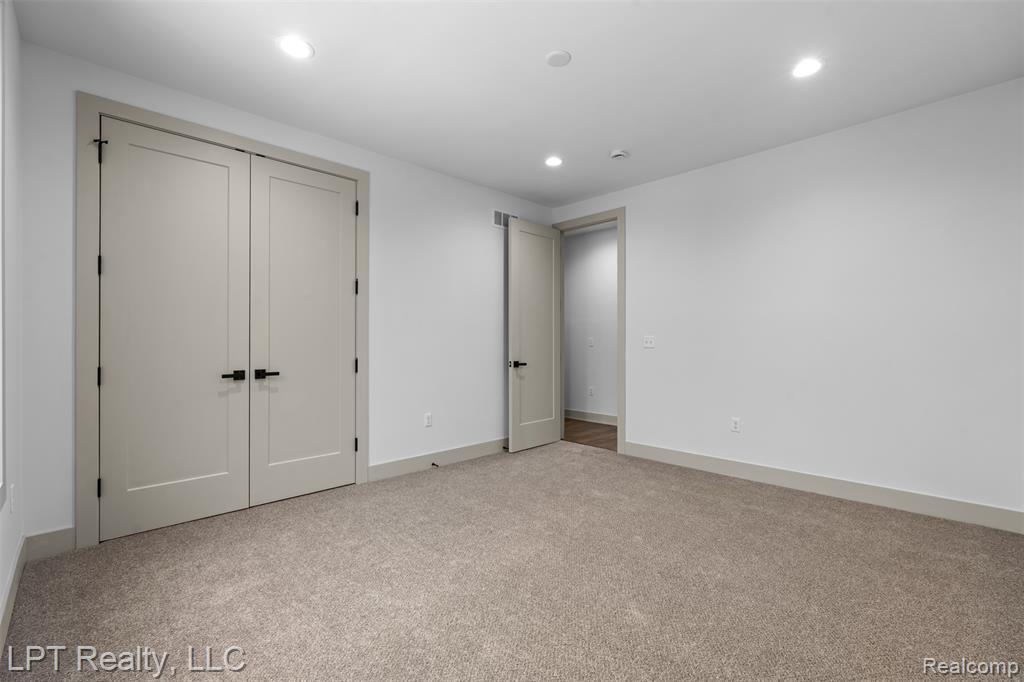 525 Walnut Street Howell, MI 48843 - Photo 33 of 48