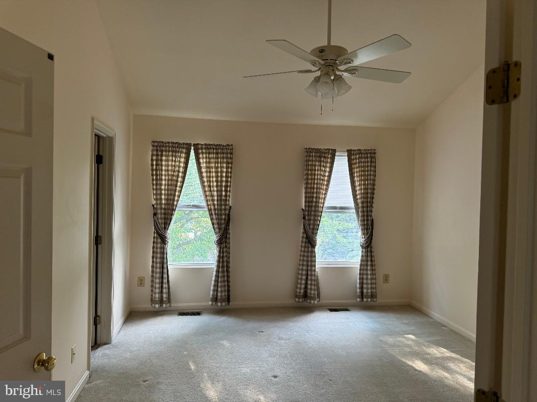 12097 Edgemere Circle Reston, VA 20190 - Photo 8 of 11 Principal Bedroom