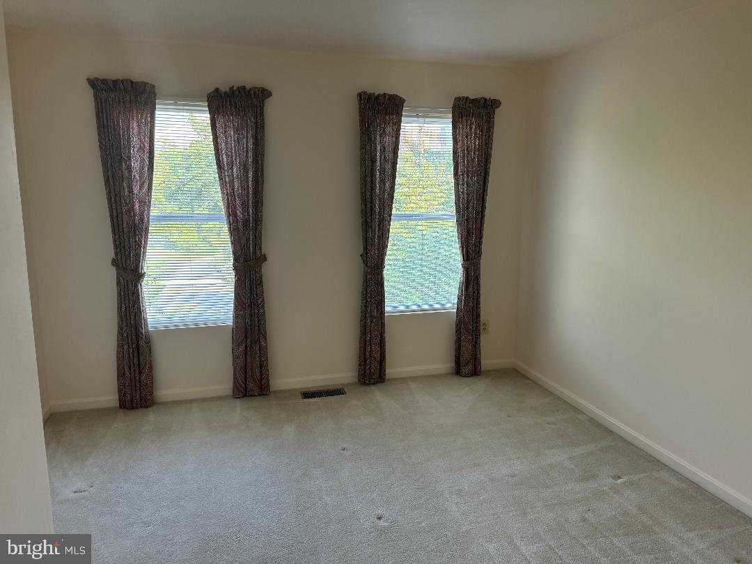 12097 Edgemere Circle Reston, VA 20190 - Photo 9 of 11 Bedroom