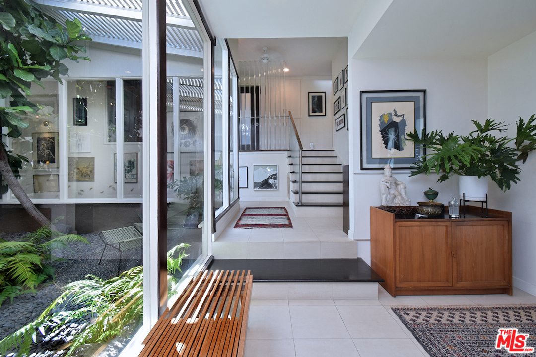 4620 Blackfriar Road Woodland Hills, CA 91364 - Photo 14 of 33 Gallery Image 14