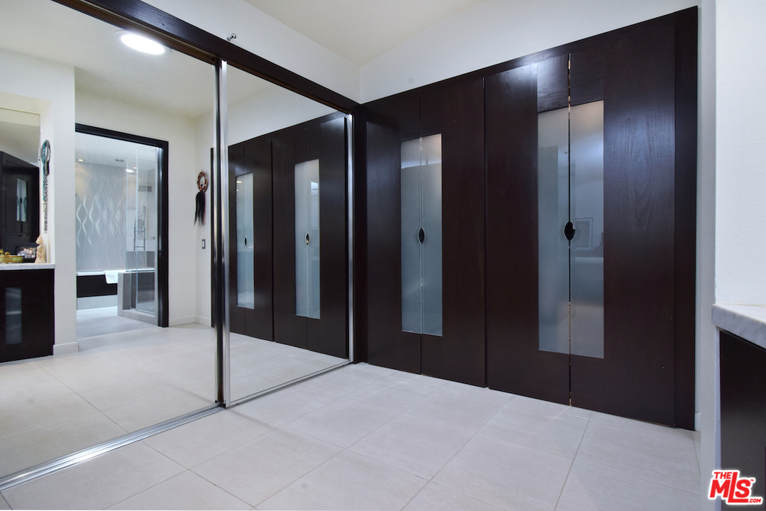 4620 Blackfriar Road Woodland Hills, CA 91364 - Photo 22 of 33 Gallery Image 22