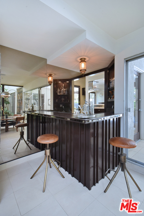 4620 Blackfriar Road Woodland Hills, CA 91364 - Photo 8 of 33 Gallery Image 8