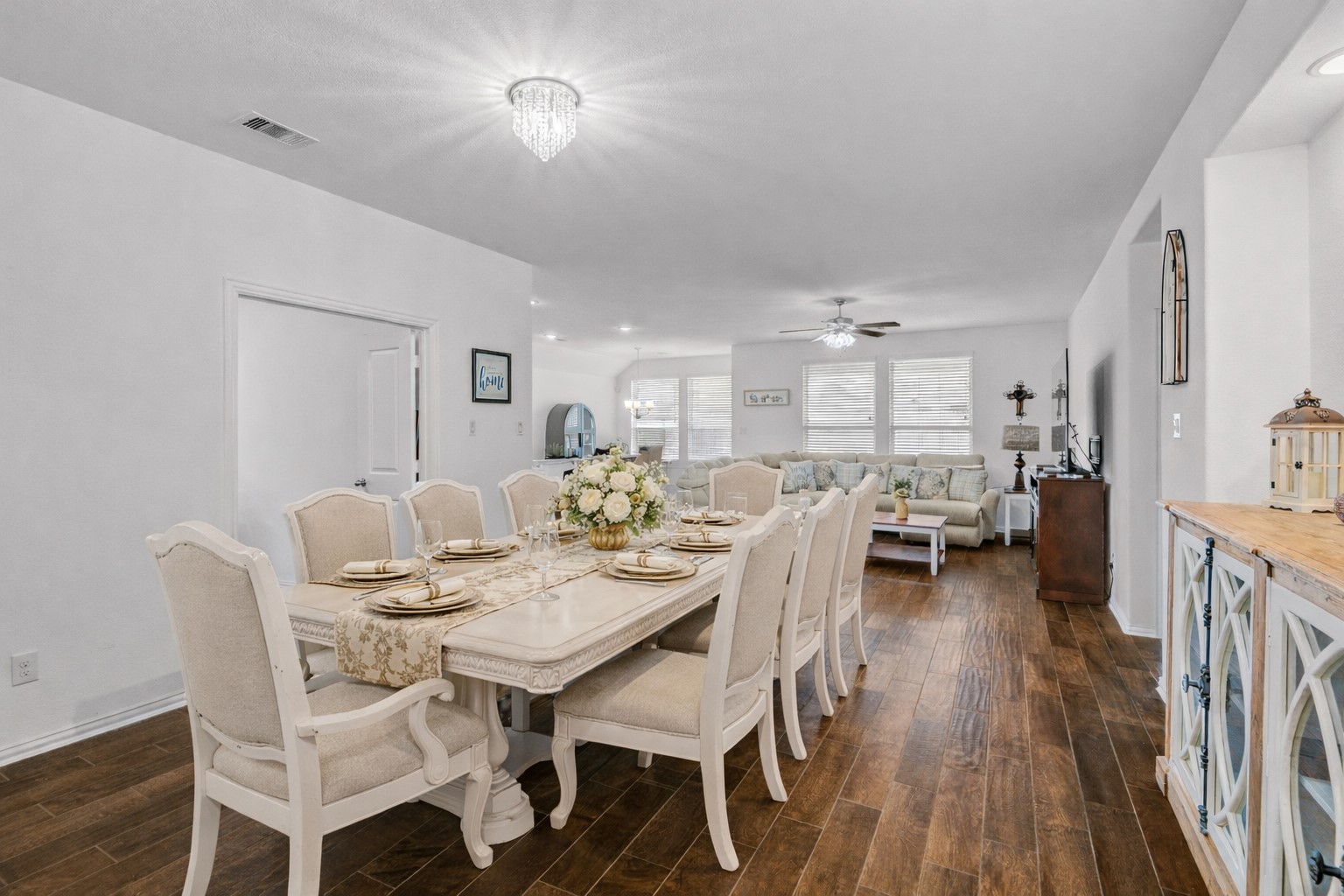 7414 Saddle Tree Drive Spring, TX 77379 - Photo 5 of 34 Image has been virtually staged to illustrate potential furniture placement.