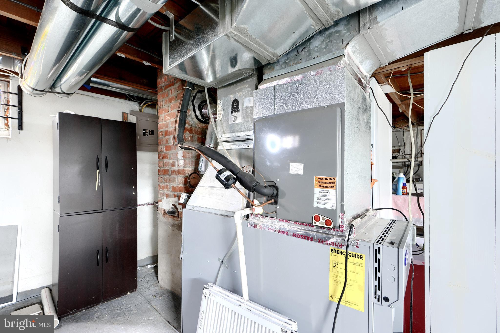 10816 Red Lion Road White Marsh, MD 21162 - Photo 31 of 39 a view of living room washer and dryer