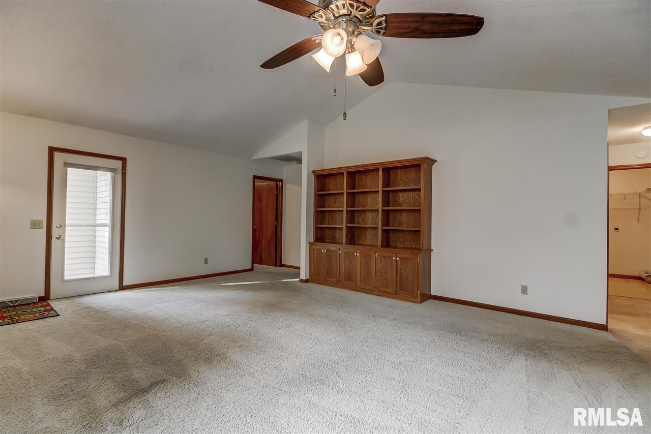 127 Calvin Avenue Springfield, IL 62704 - Photo 8 of 30 Gallery Image 8