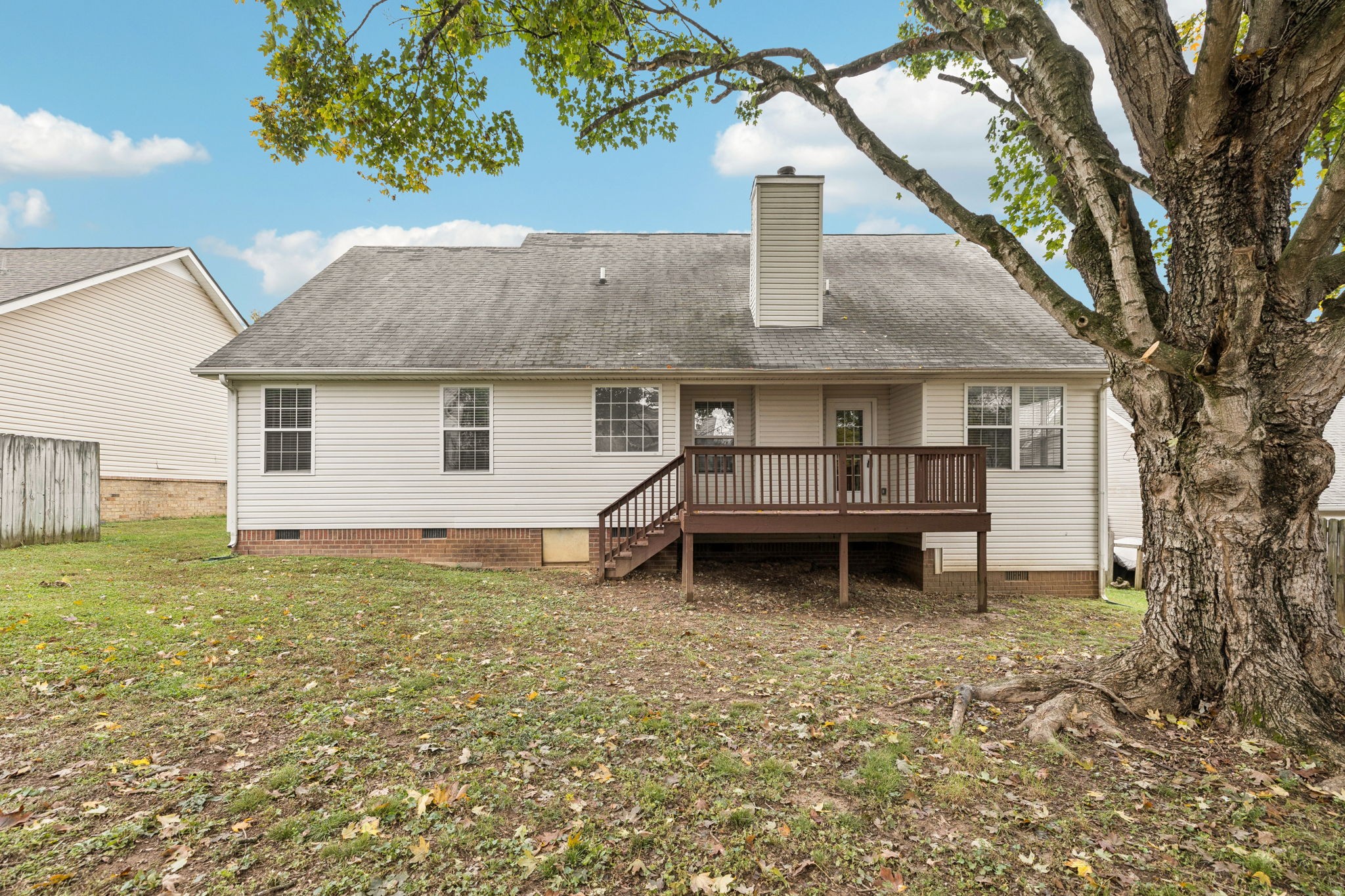 1305 Chapman Court Spring Hill, TN 37174 - Photo 49 of 53 a house view with a garden space