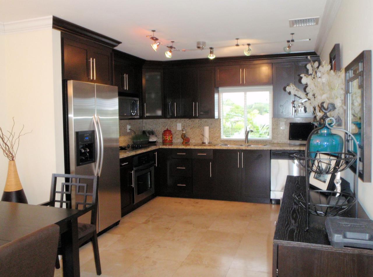 134 Bessie Road Tavernier, FL 33070 - Photo 7 of 26 Dining Area to Kitchen