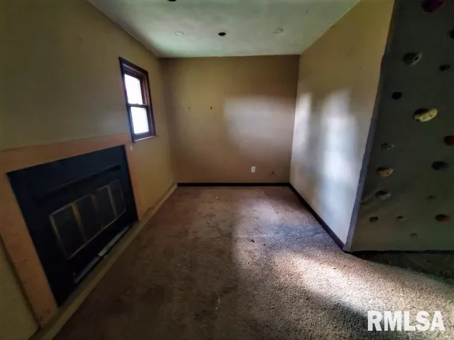 $135,000 | 300 Highland Avenue, Erie, IL 61250