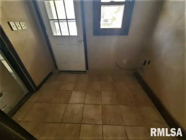 $135,000 | 300 Highland Avenue, Erie, IL 61250