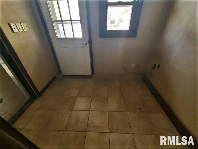 300 Highland Avenue Erie, IL 61250 - Photo 10 of 14