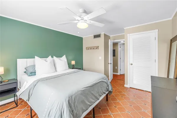 $2,000 | 3269 South Beneva Road, Unit 102, Sarasota, FL 34232