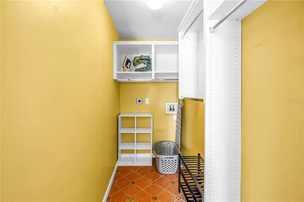 $2,000 | 3269 South Beneva Road, Unit 102, Sarasota, FL 34232