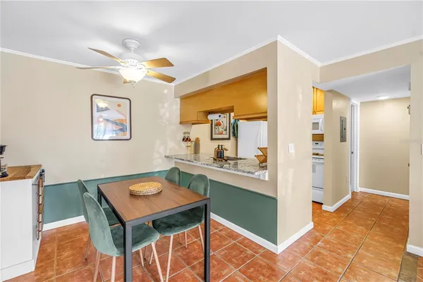 $2,000 | 3269 South Beneva Road, Unit 102, Sarasota, FL 34232