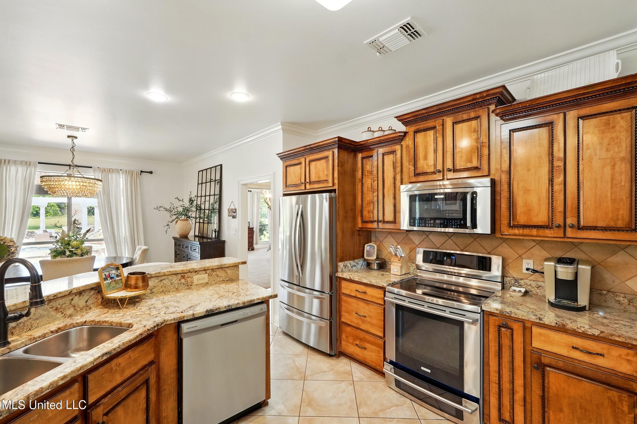 7 Jim Pearson Road Picayune, MS 39466 - Photo 17 of 46 15_kitchen 2