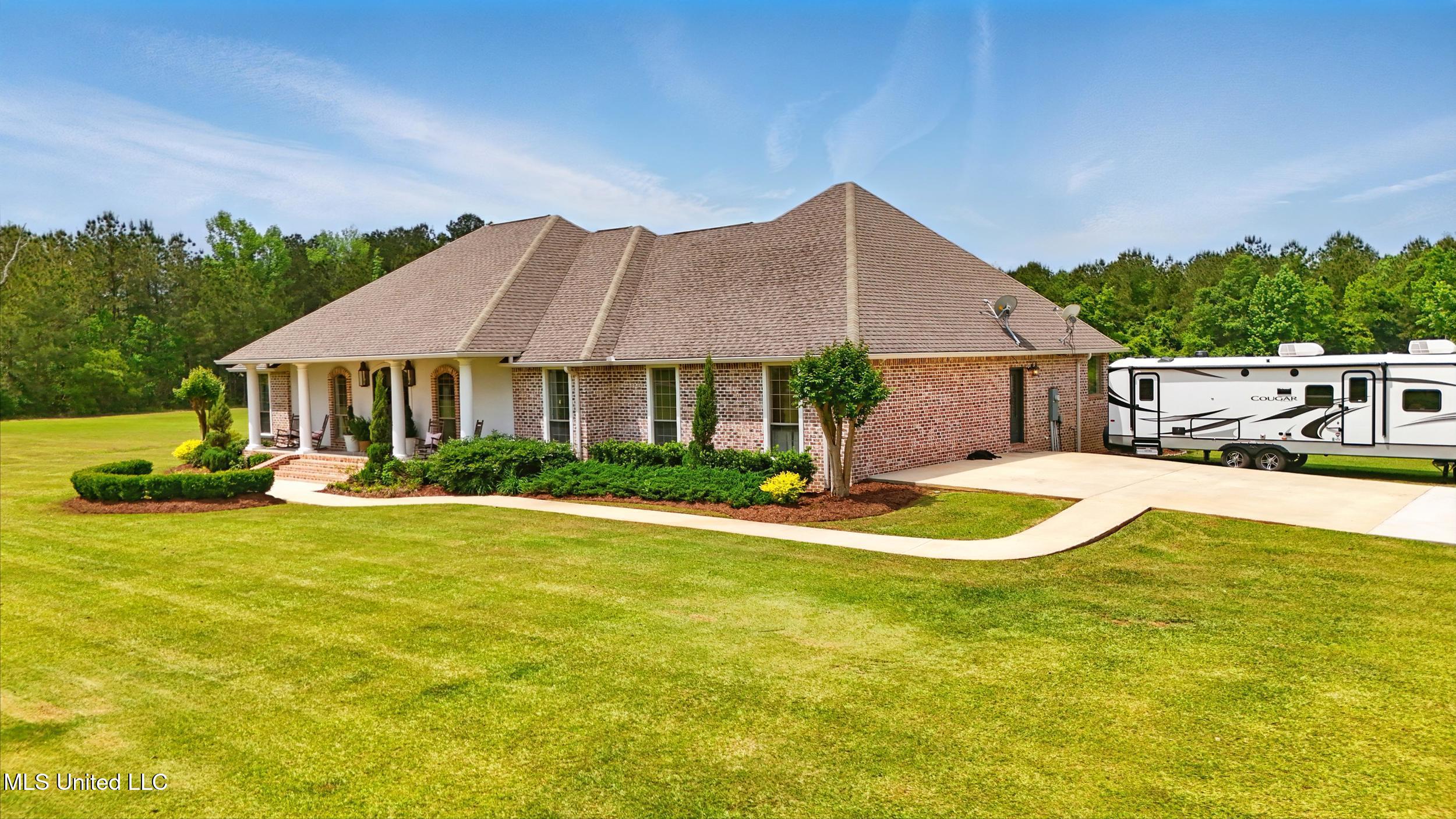 7 Jim Pearson Road Picayune, MS 39466 - Photo 3 of 46 3_outside front right