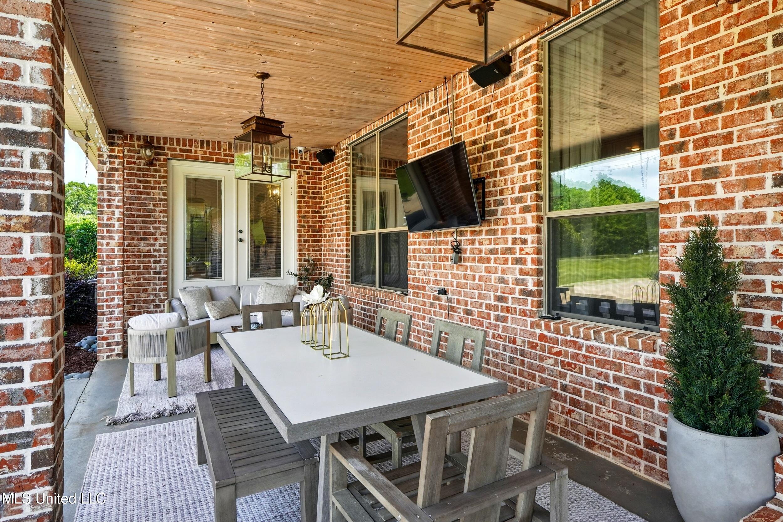 7 Jim Pearson Road Picayune, MS 39466 - Photo 31 of 46 32_outside patio table