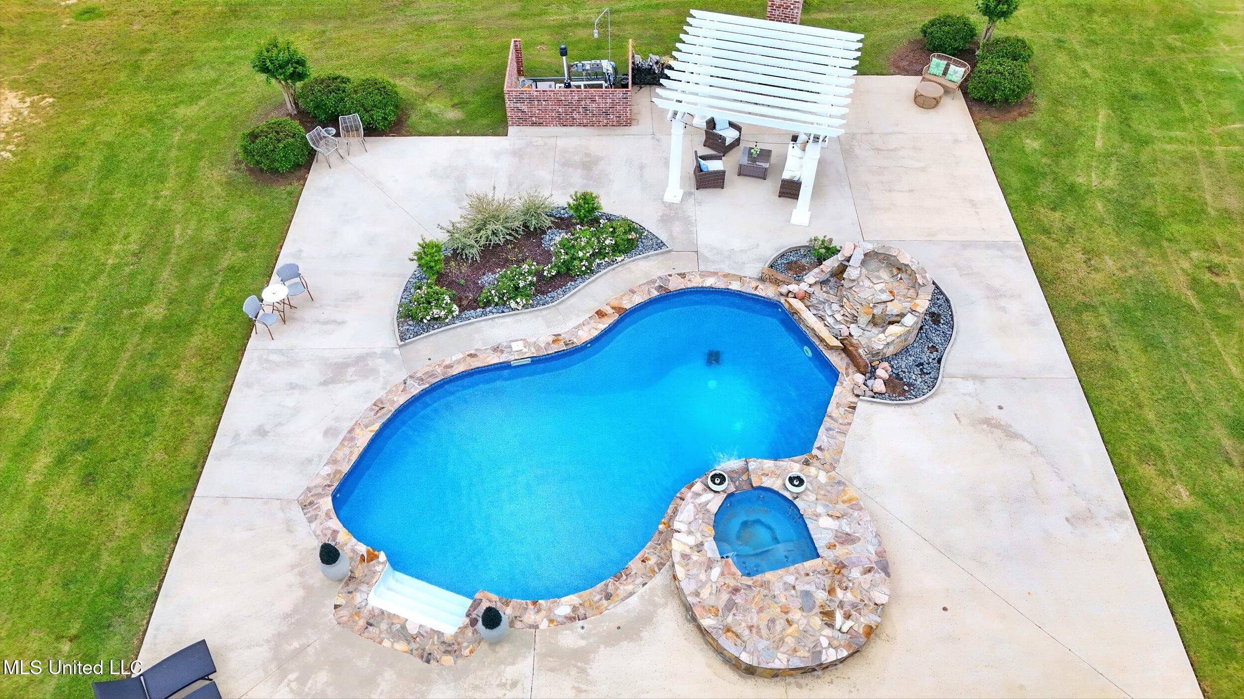 7 Jim Pearson Road Picayune, MS 39466 - Photo 37 of 46 38_pool 2