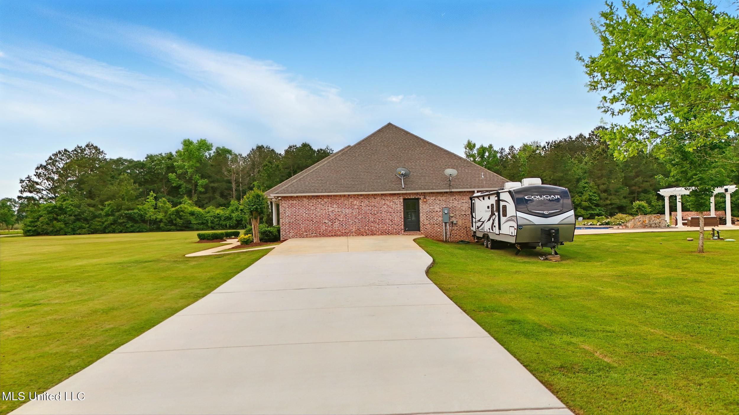 7 Jim Pearson Road Picayune, MS 39466 - Photo 42 of 46 46_outside drive