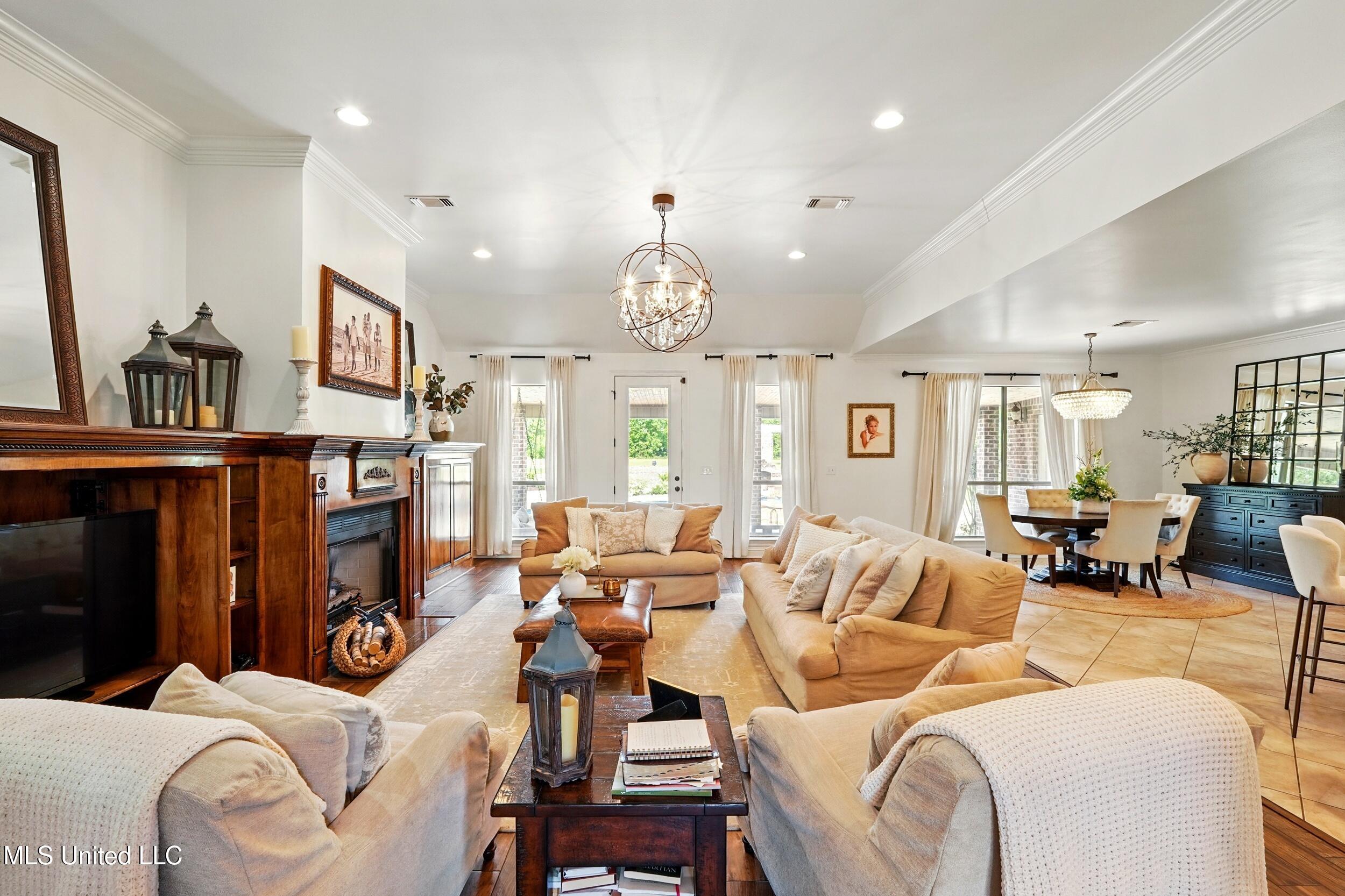 7 Jim Pearson Road Picayune, MS 39466 - Photo 10 of 46 8_living 2