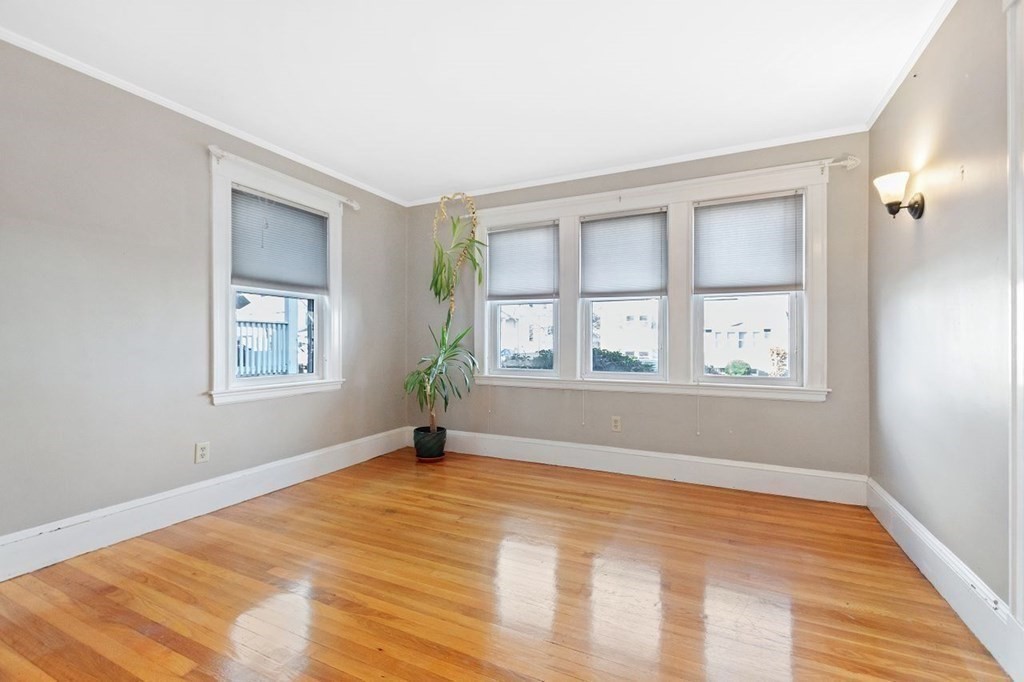 77 Beal Road Waltham, MA 02453 - Photo 9 of 32 Gallery Image 9