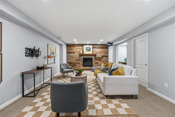 $695,500 | 26009 East Frost Circle, Aurora, CO 80016