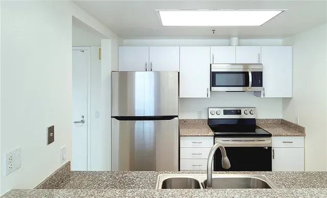 $370,000 | 989 Webster Street, Unit 546, Oakland, CA 94607