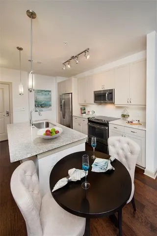 $1,546 | 2420 Peachtree Road Northwest, Unit 1122, Atlanta, GA 30305