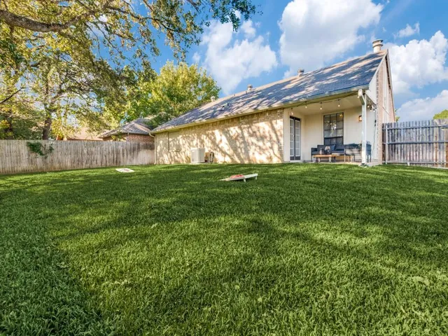 $3,500 | 305 Westover Drive, Euless, TX 76039