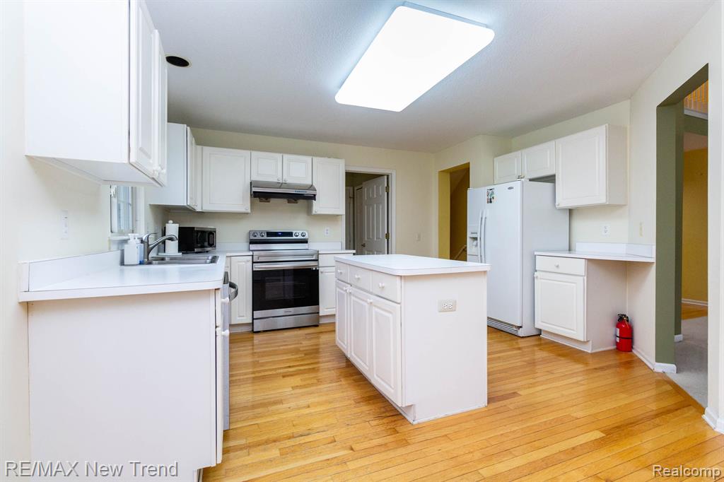 4905 Ravine Court Ann Arbor, MI 48105 - Photo 11 of 46