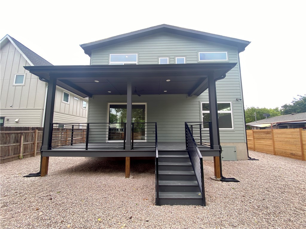 1118 Omega Avenue Austin, TX 78721 - Photo 5 of 19