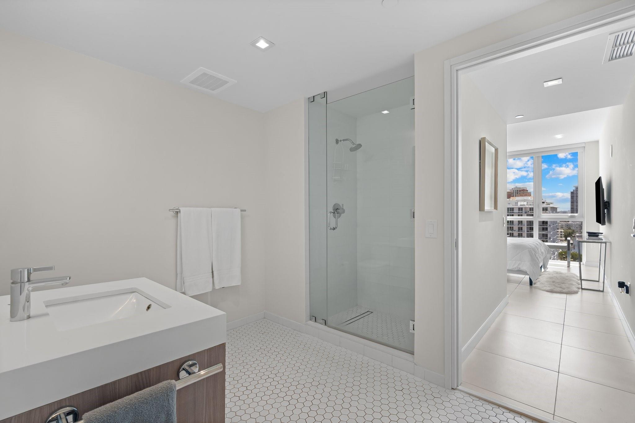 401 North Birch Road, Unit 1102 Fort Lauderdale, FL 33304 - Photo 9 of 31 Photo 9