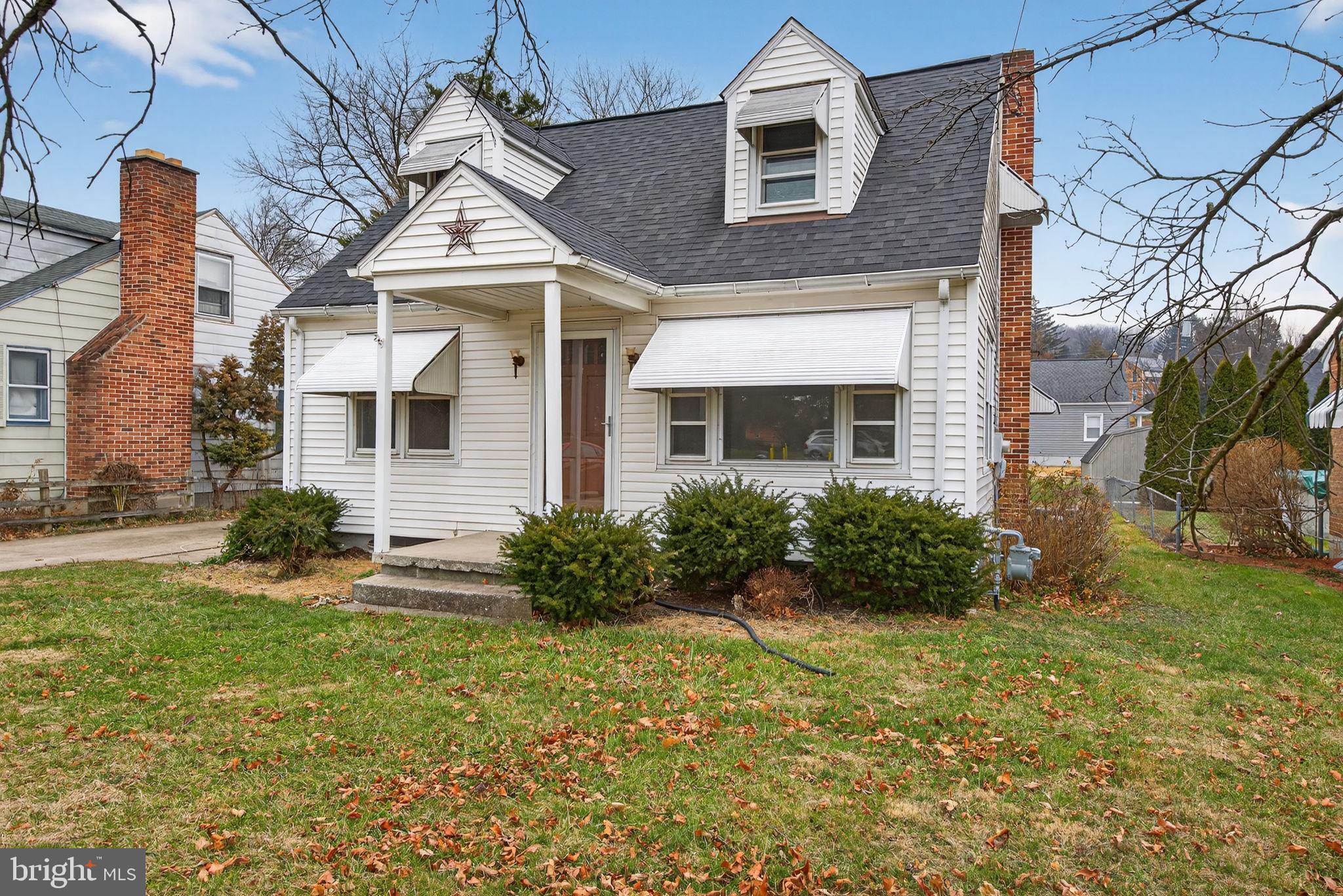 2527 North George Street York, PA 17406 - Photo 24 of 24 a front view of a house with garden