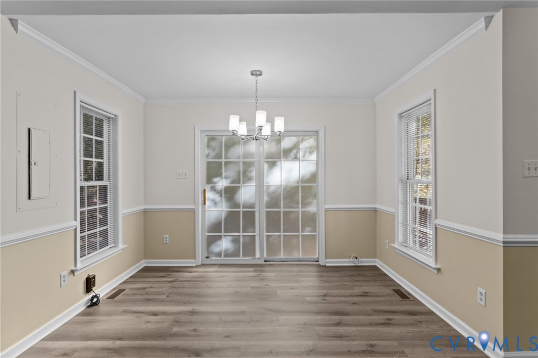 5329 Meadoway Road North Chesterfield, VA 23234 - Photo 8 of 18 Dining Area is bright & cheery with 3-sided window