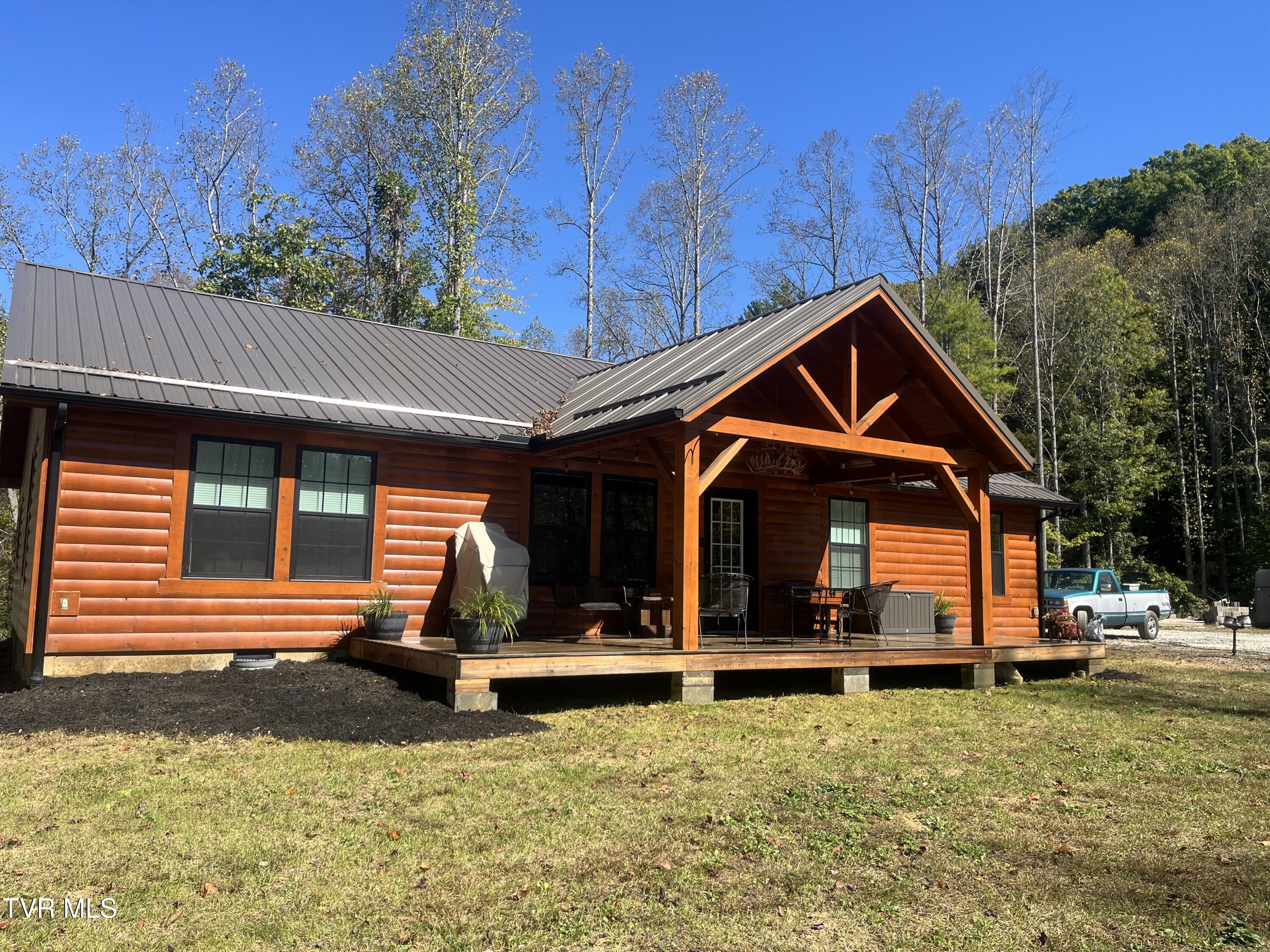 1575 Rice Creek Road Flag Pond, TN 37657 - Photo 3 of 23 IMG_9798