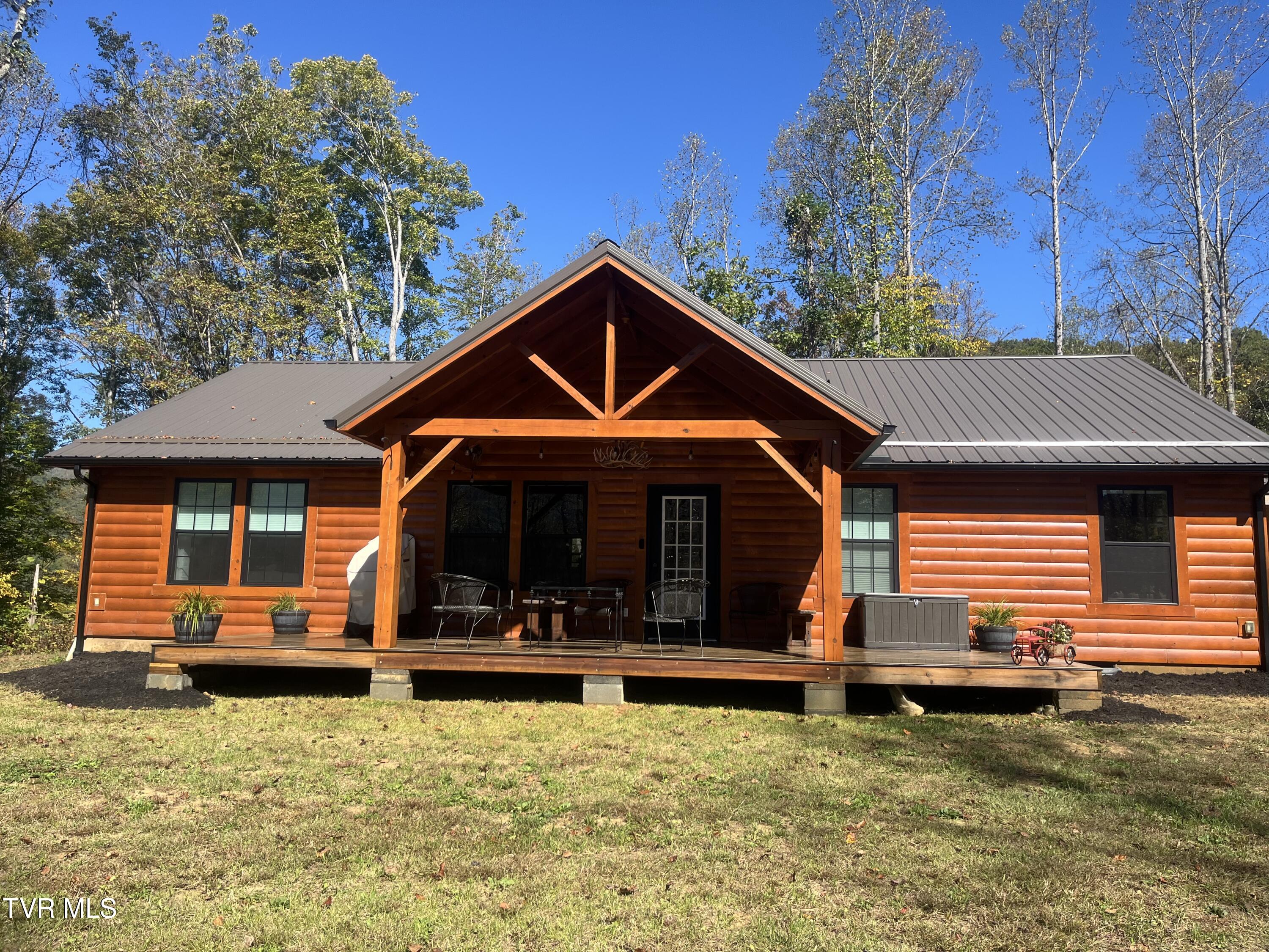 1575 Rice Creek Road Flag Pond, TN 37657 - Photo 4 of 23 IMG_9797