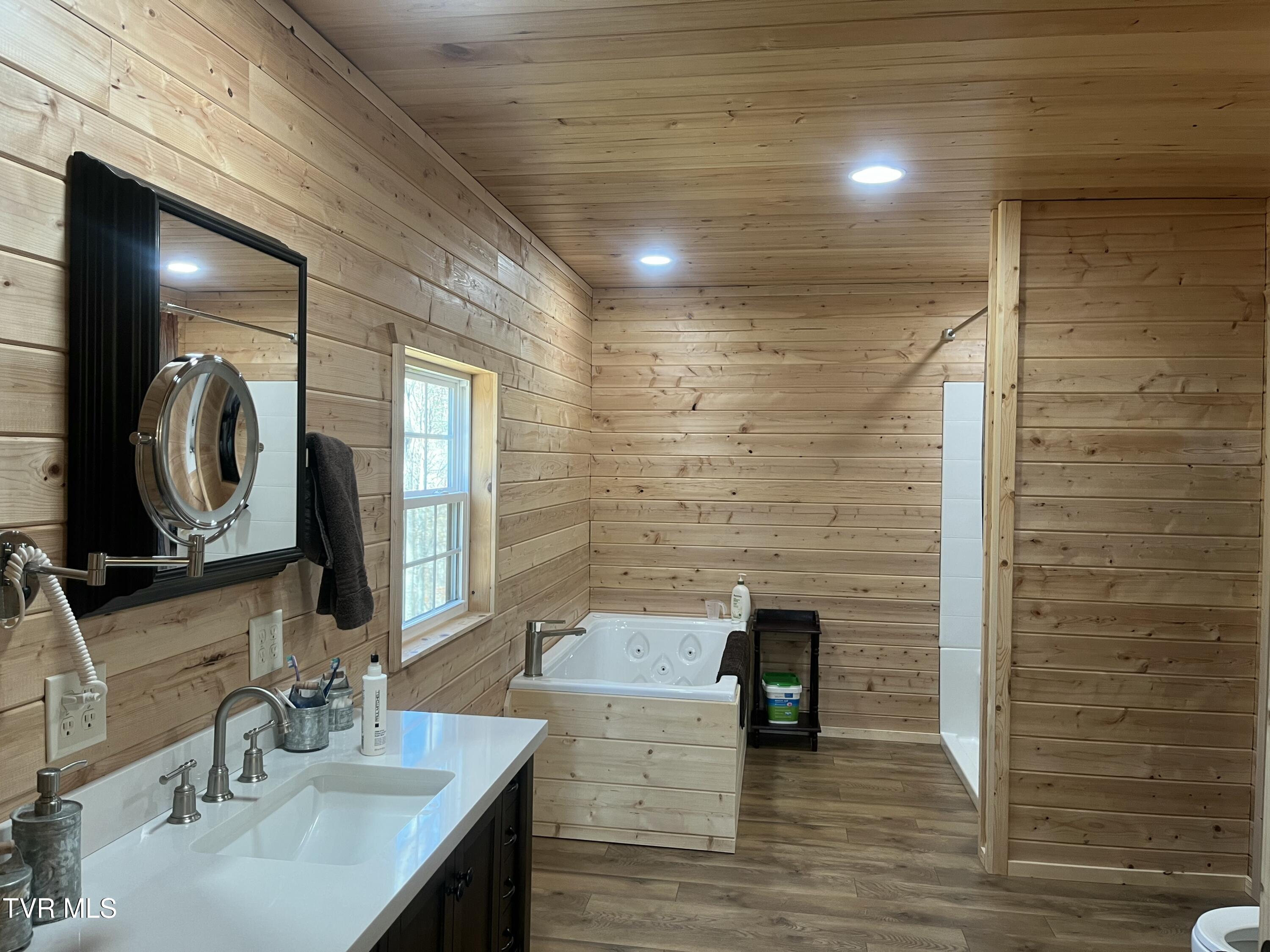 1575 Rice Creek Road Flag Pond, TN 37657 - Photo 8 of 23 IMG_9973