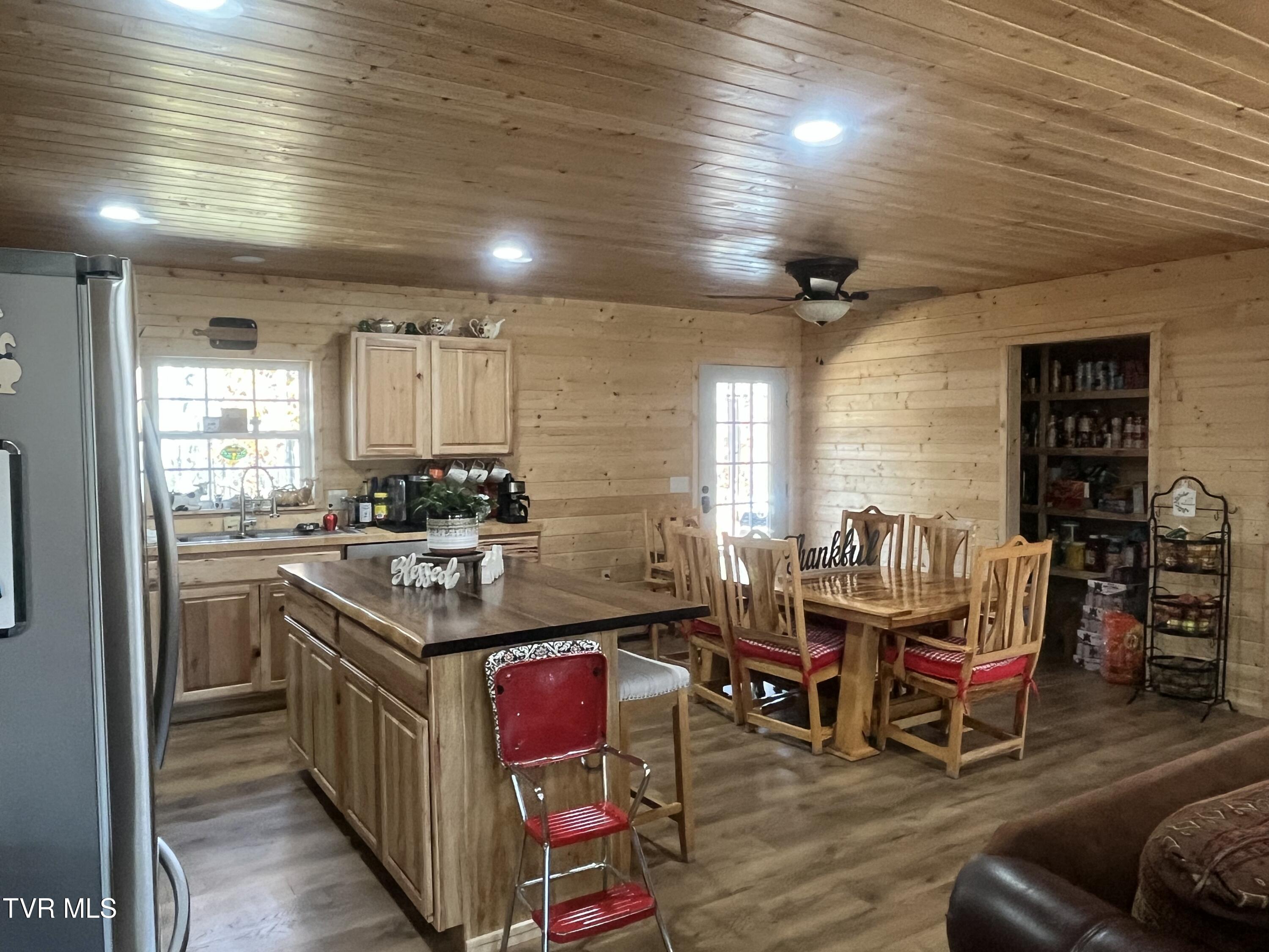 1575 Rice Creek Road Flag Pond, TN 37657 - Photo 10 of 23 IMG_9975