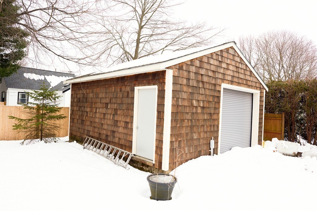 43 Linden Road Peabody, MA 01960 - Photo 23 of 27 Gallery Image 23